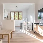 Guesthost - Scuole Cemm San Vito With Parking Apartamento
