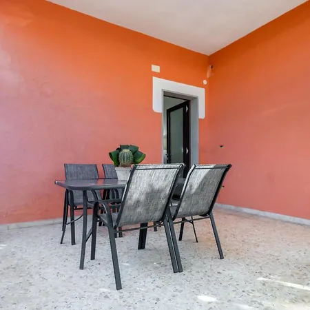 Scuole Cemm San Vito With Parking