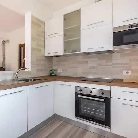 Apartment Scuole Cemm San Vito With Parking