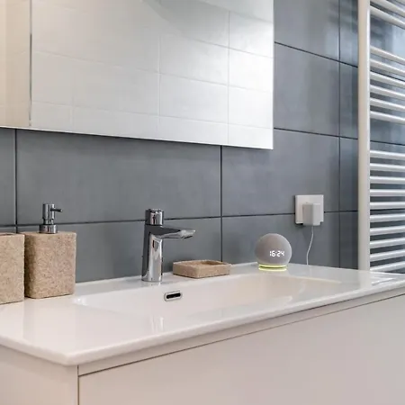 Scuole Cemm San Vito With Parking Apartment