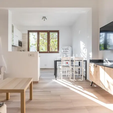 Scuole Cemm San Vito With Parking Apartment