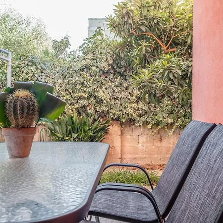 Scuole Cemm San Vito With Parking Apartment